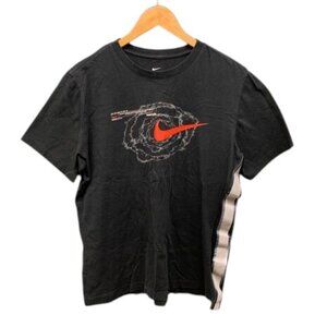 Nike Deep Space Tee Boys L Black Red Swoosh Logo Sportswear Graphic‎ Rare Shirt